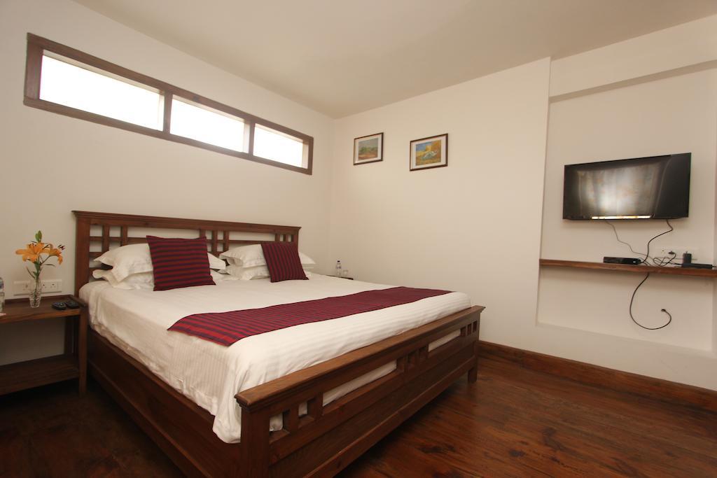 The Pear Tree Bed and Breakfast Shillong Zewnętrze zdjęcie